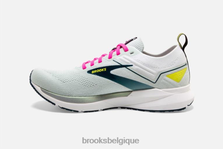 86H241549 ricochet 3 Brooks rose