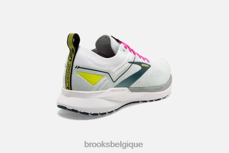 86H241549 ricochet 3 Brooks rose