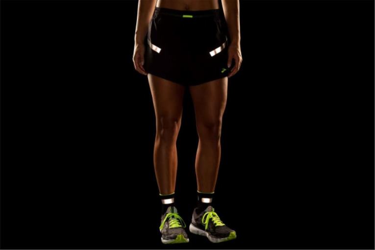 86H241629 carbonite 4 court Brooks noir